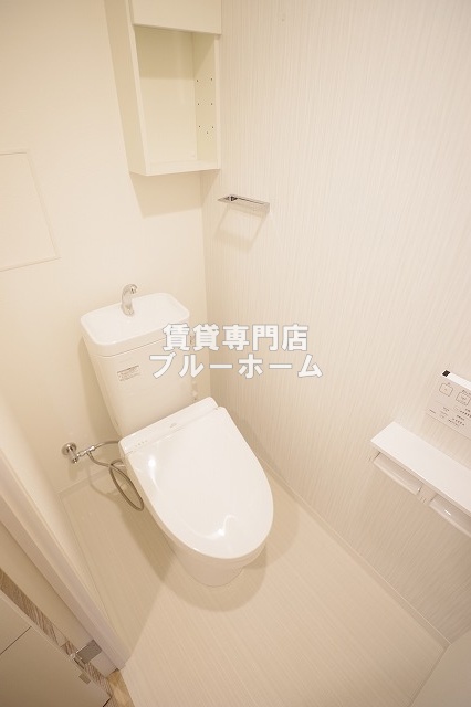 トイレ　温水洗浄便座付き！