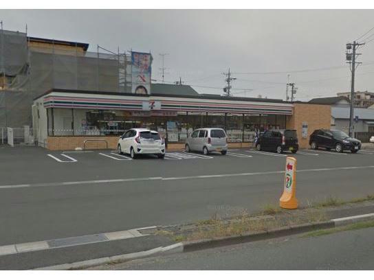 コンビニ　セブンイレブン浜松向宿3丁目店（コンビニ）まで166m