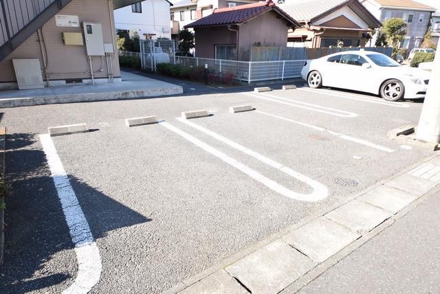 駐車場　敷地内駐車場