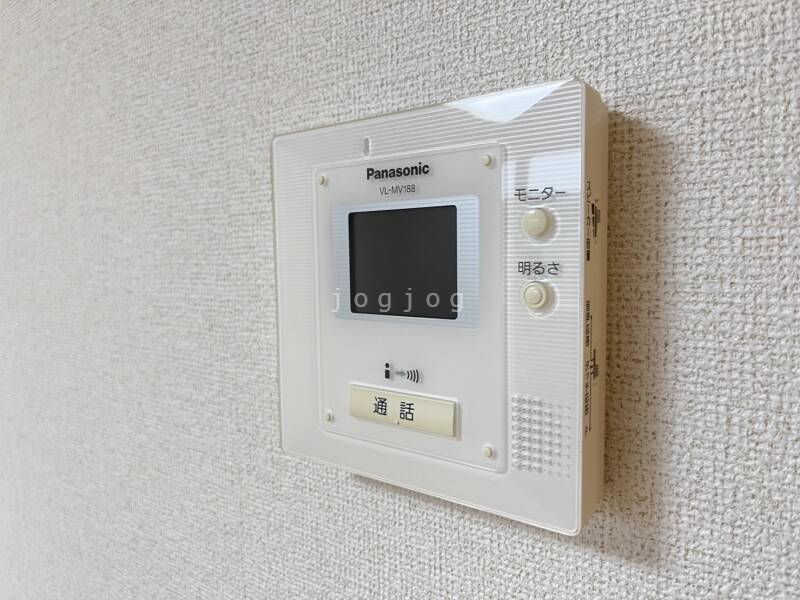 セキュリティ　モニター付きインターホンで来客確認も安心です！