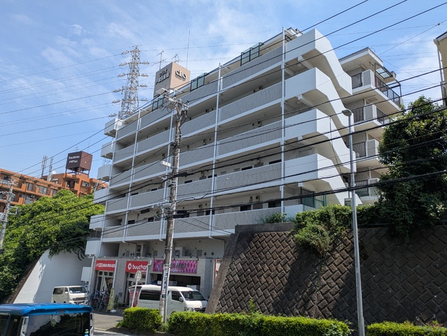 建物外観　日当たり良好、オートロック付き２ＤＫの賃貸マンション♪