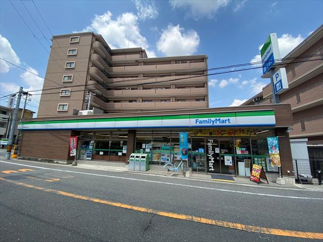 コンビニ　ファミリーマート（コンビニ）まで1633m