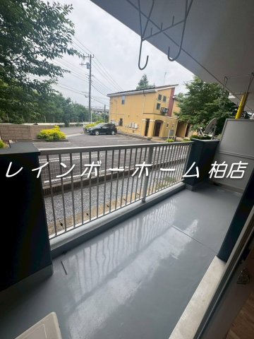 バルコニー　お洗濯にも便利なバルコニー付き