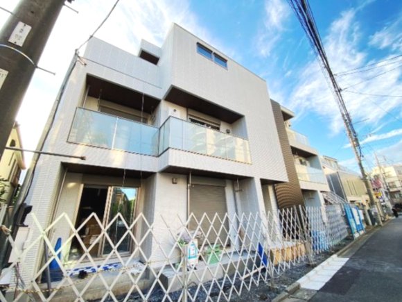 建物外観　お電話でお問い合わせを頂くとスムーズです♪