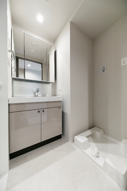 洗面設備　※写真は同タイプ住戸です。