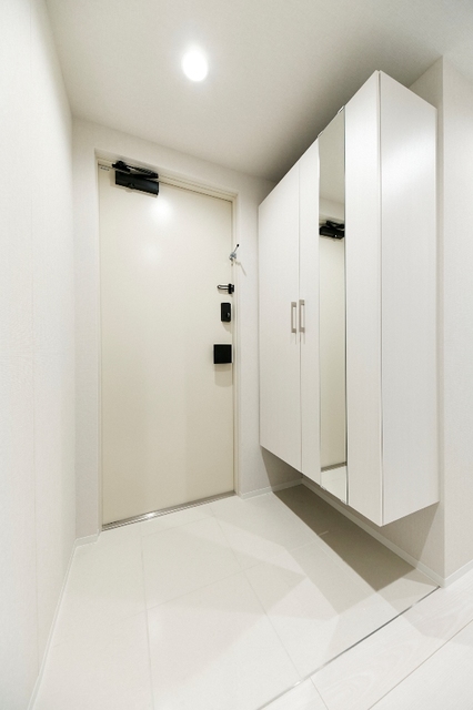 玄関　※写真は同タイプ住戸です。
