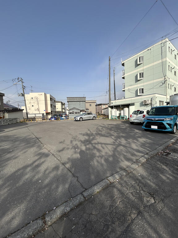 駐車場　異なる場合は現況を優先します。
