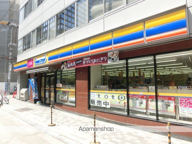 コンビニ　ミニストップ御堂筋本町店（コンビニ）まで813m