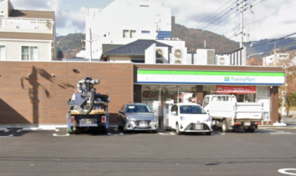 コンビニ　ファミリーマート 灘大内店（コンビニ）まで164m