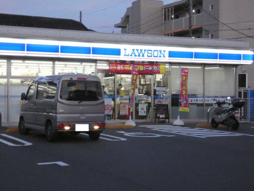 コンビニ　ローソン（コンビニ）まで258m