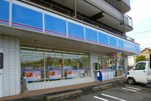 コンビニ　ローソン　日本文理大学通店（コンビニ）まで194m