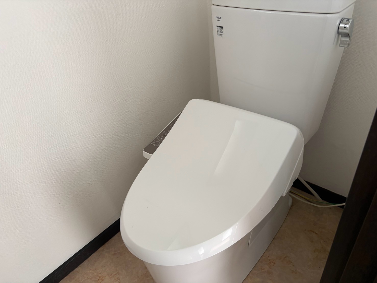 韮塚貸住宅のトイレ写真