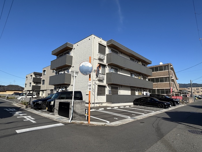 ＪＲ関西本線 奈良駅 徒歩17分 3階建 築3年の外観写真