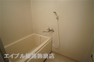 バス・シャワールーム　写真は反転のお部屋です