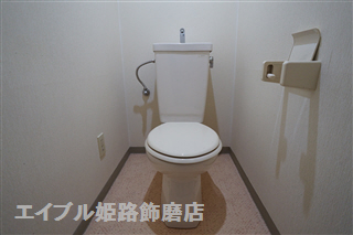 トイレ　写真は反転のお部屋です