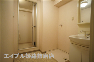 洗面設備　写真は反転のお部屋です