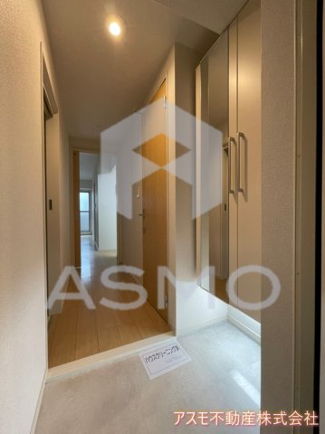 玄関　同マンション別部屋　参考写真