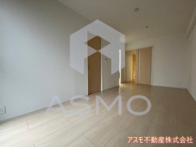 居室・リビング　同マンション別部屋　参考写真