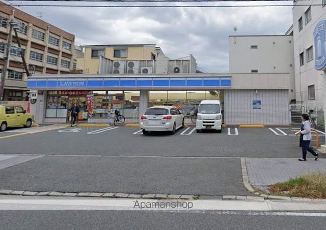 コンビニ　ローソン（コンビニ）まで139m