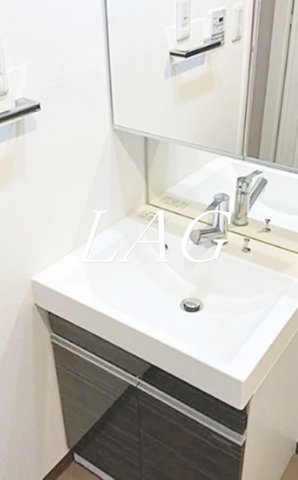 洗面設備　独立洗面台です。