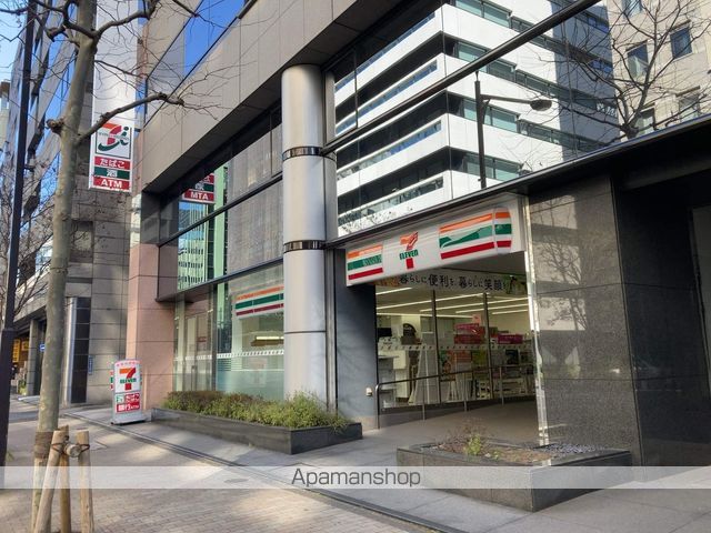 コンビニ　セブンイレブン（コンビニ）まで124m