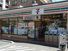 コンビニ　セブンイレブン葛飾青戸5丁目店（コンビニ）まで150m