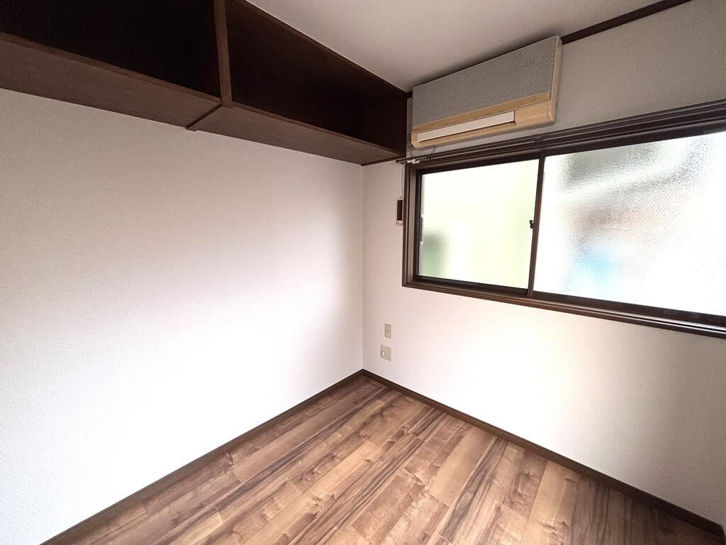 その他部屋・スペース　壁に吊り戸棚付きです♪あると便利です♪※現契約前の写真です