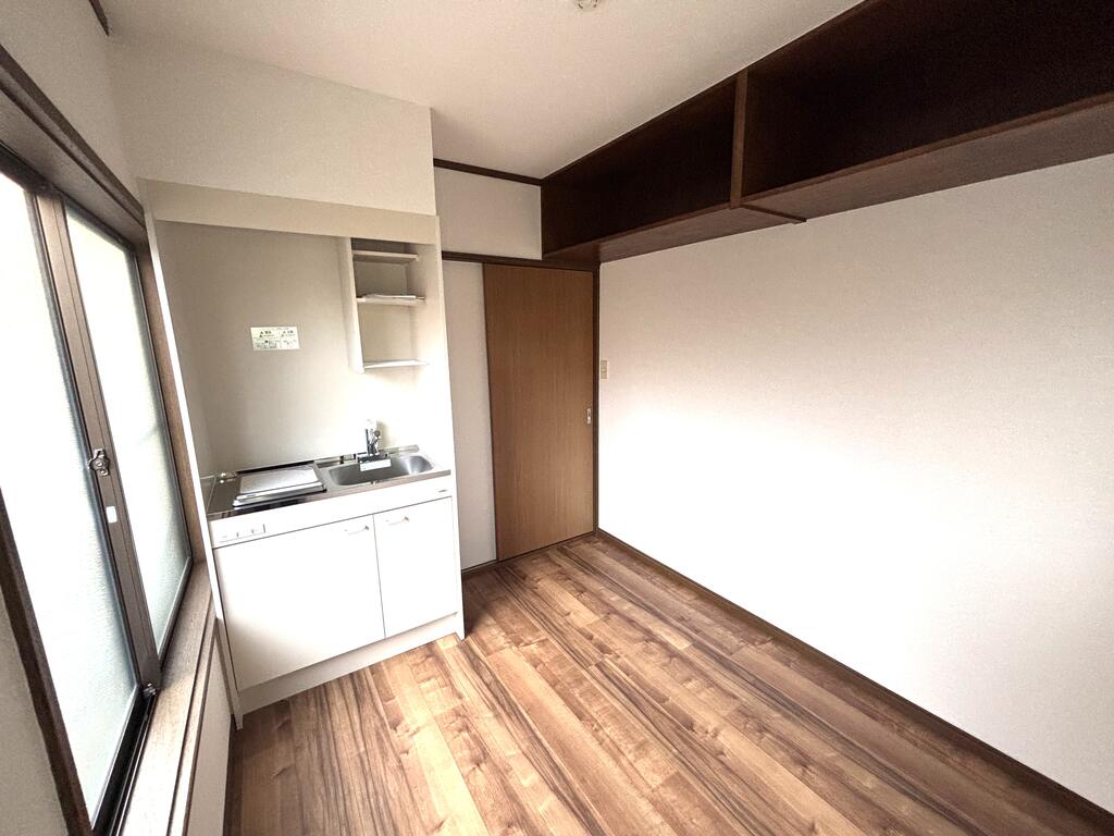 庭　キッチンのあるお部屋です♪※現契約前の写真です