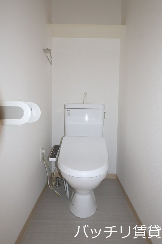 近鉄名古屋線 黄金駅 徒歩5分 11階建 築20年のトイレ写真