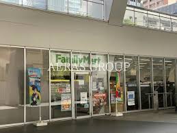 コンビニ　ファミリーマート山野学苑／S店（コンビニ）まで126m