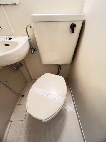 阪神本線 西灘駅 徒歩4分 6階建 築39年のトイレ写真