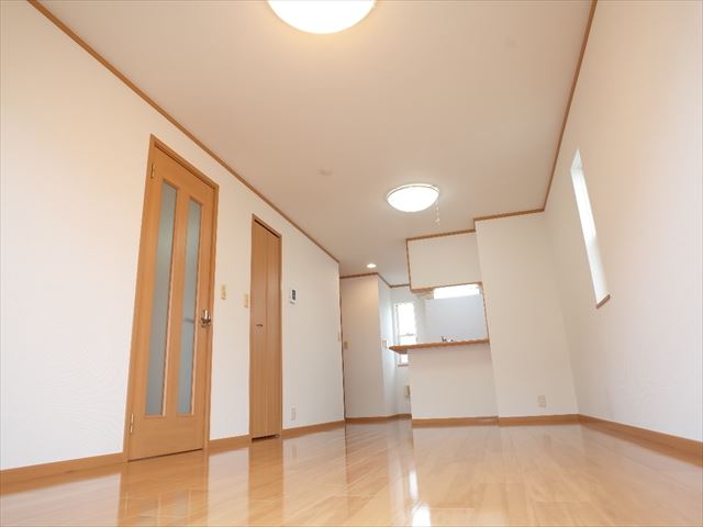 居室・リビング　※同建物別部屋の写真になります。