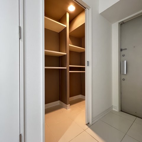 カスタリア伏見の内装写真