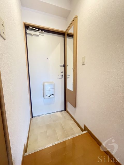 地下鉄御堂筋線 なかもず駅 徒歩4分 6階建 築22年の玄関写真