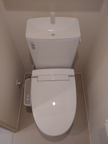 ＪＲ東海道本線 藤沢駅 徒歩10分 3階建 新築のトイレ写真