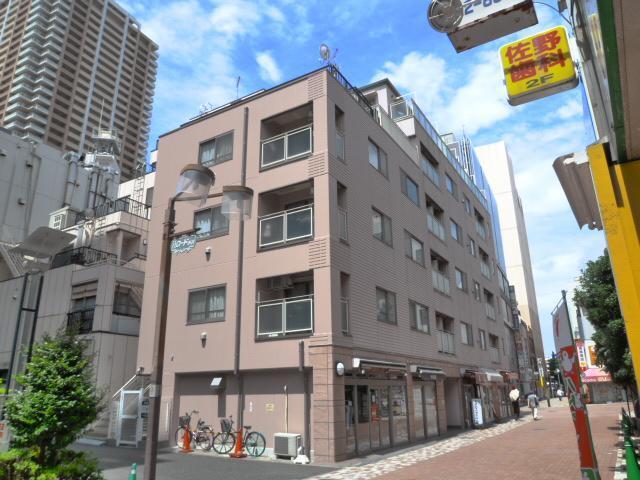 建物外観　商店街沿いのマンションです。