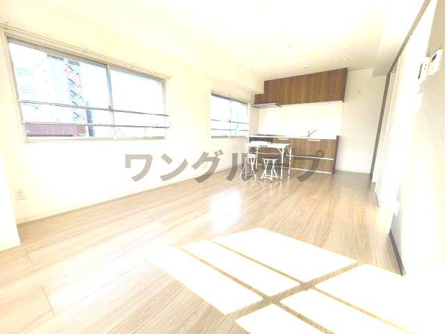 御徒町グリーンプラザの居間写真