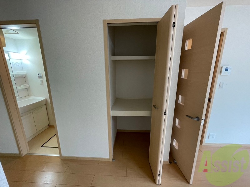 収納　クローゼットがありました。お洋服や荷物はここへ