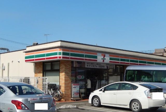 コンビニ　セブンイレブン（コンビニ）まで350m