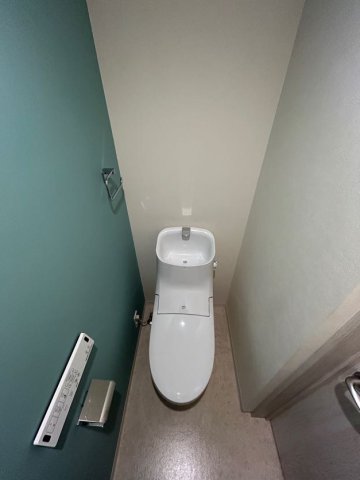トイレ　落ち着いたトイレです
