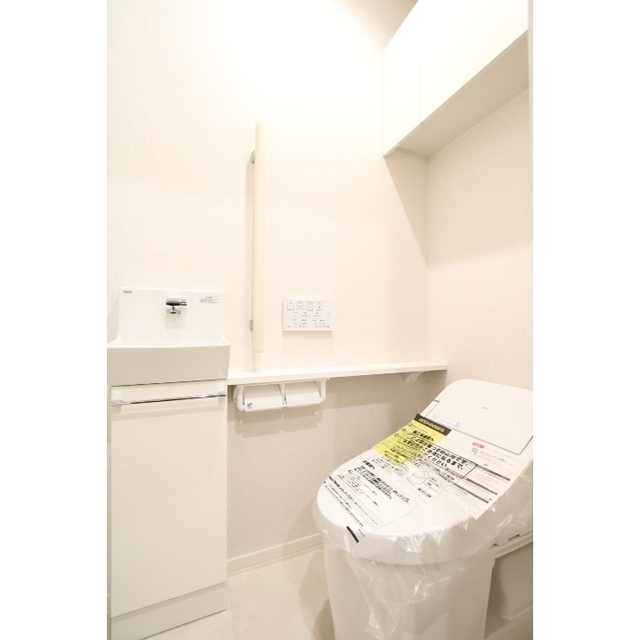 トイレ　手洗い場のあるトイレスペース♪