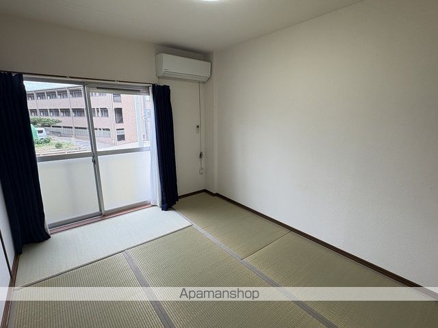 シティハイツ小林の居間写真
