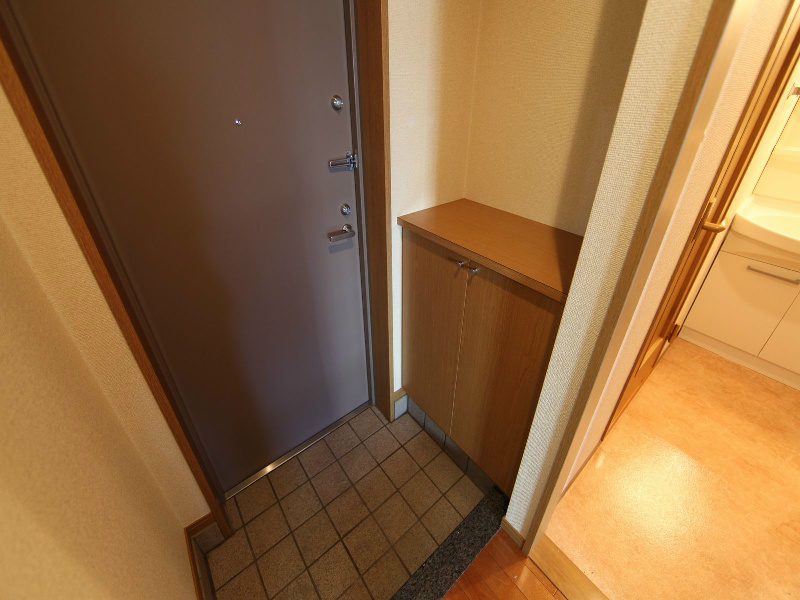 玄関　玄関　シューズボックス付