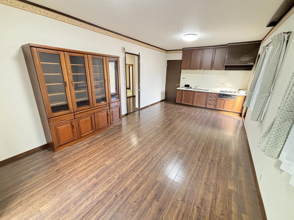 栃木市岩舟町戸建の居間写真