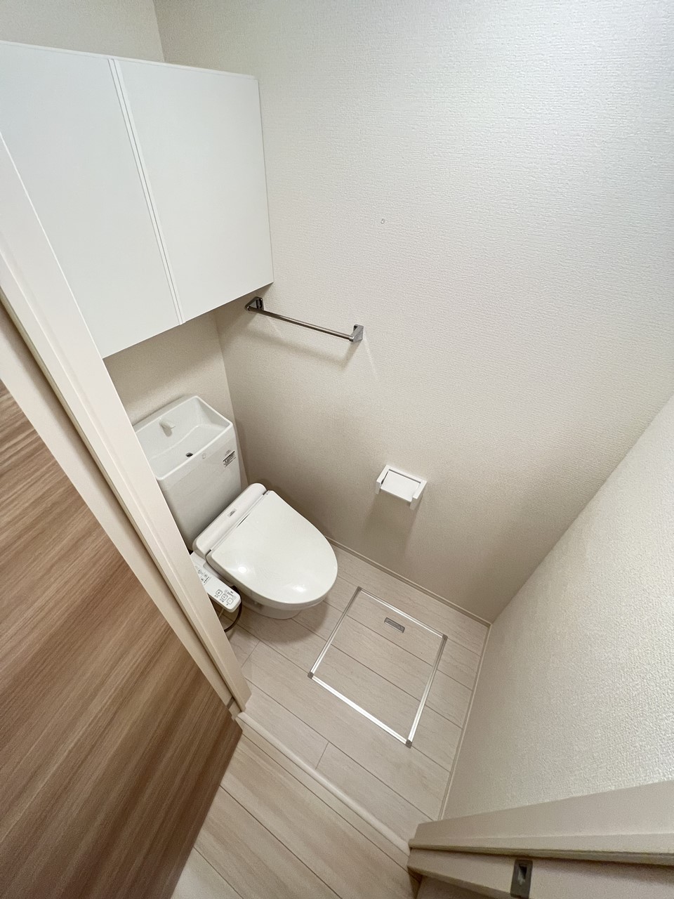 トイレ　※同物件、別部屋の写真です。