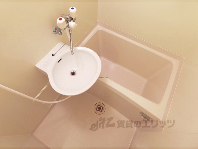 バス・シャワールーム　バス