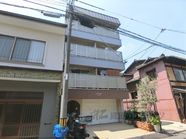 京都市下京区東若松町のマンションの建物外観