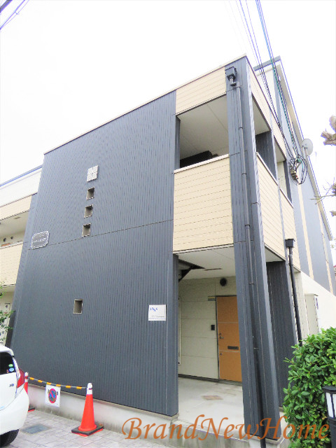 堺市堺区東上野芝町のアパートの建物外観
