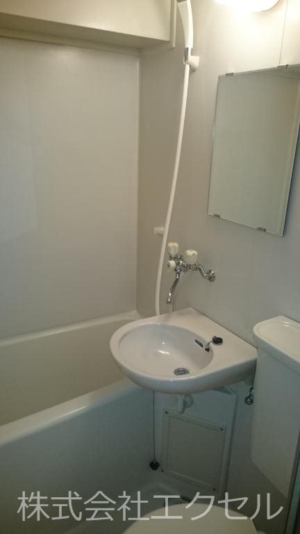 トイレ　同建物別タイプの写真です。