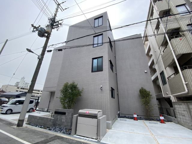 大阪市東住吉区針中野のマンションの建物外観